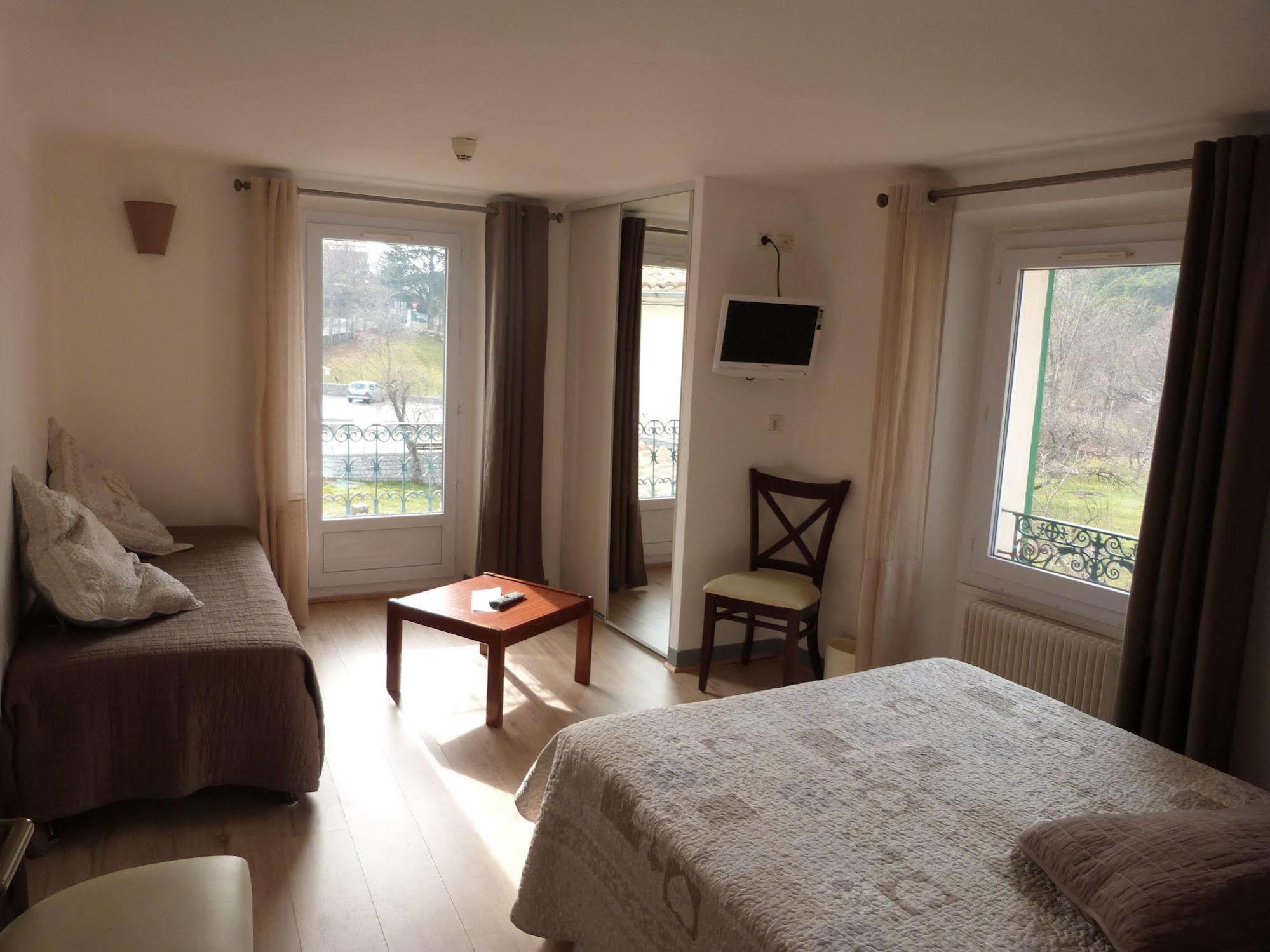Hotel Restaurant Le Lachens Ла-Бастид Экстерьер фото